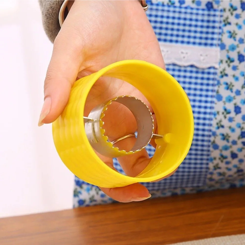 Creative Rotating Corn Planer Stainless Steel Manual Corn Kernel Separator Efficient Corn Thresher Kitchen Accessories